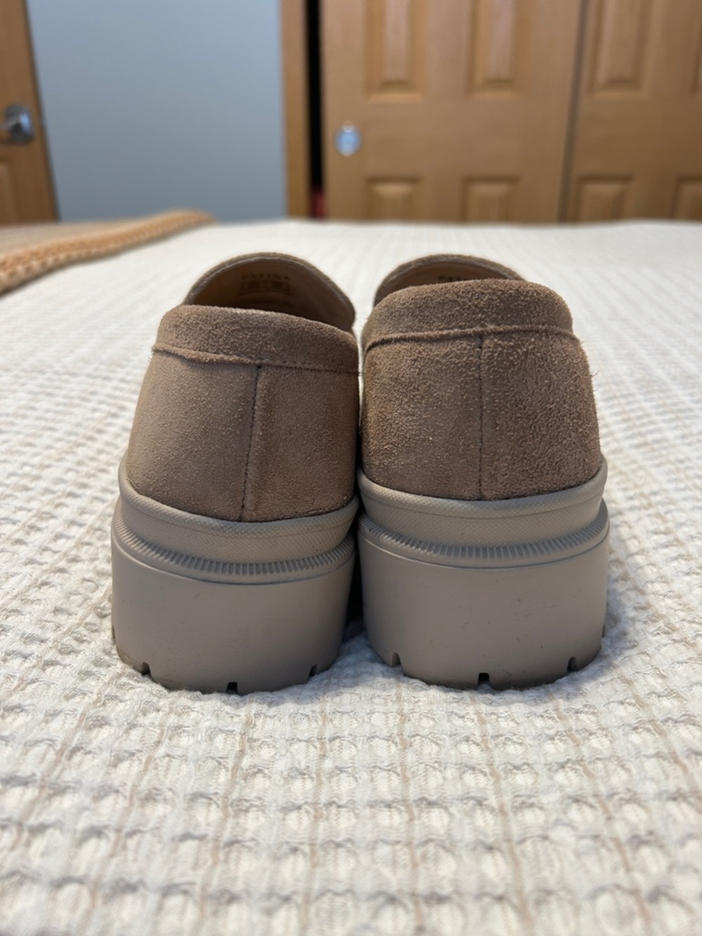 Portland Leather Patina Zoe Chunky Loafer Taupe Suede Lug Academia, Size 10 - Picture 5 of 6
